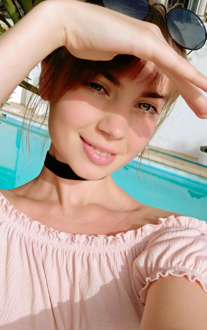 20P Belarusian model Paloma poses in her hot outfits and naked in her compilation