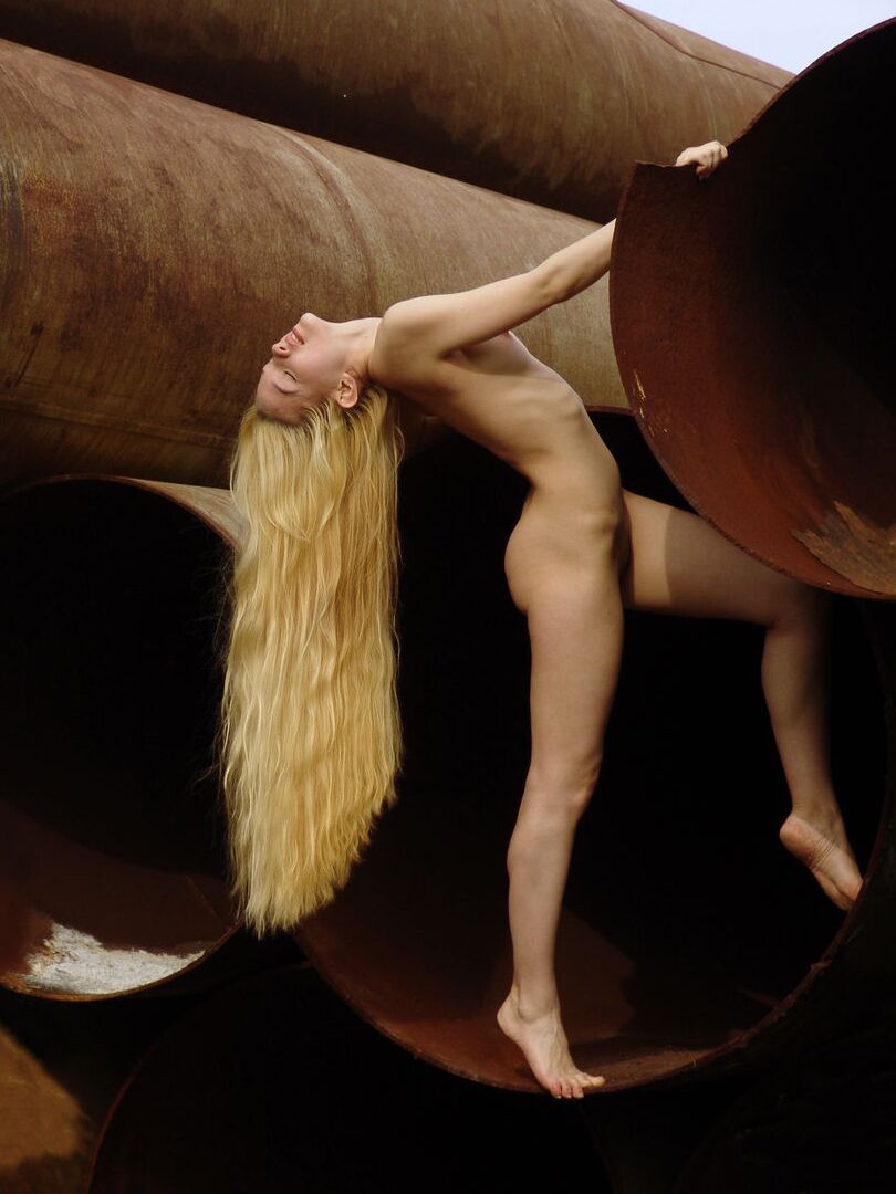 16P Femjoy Desiree