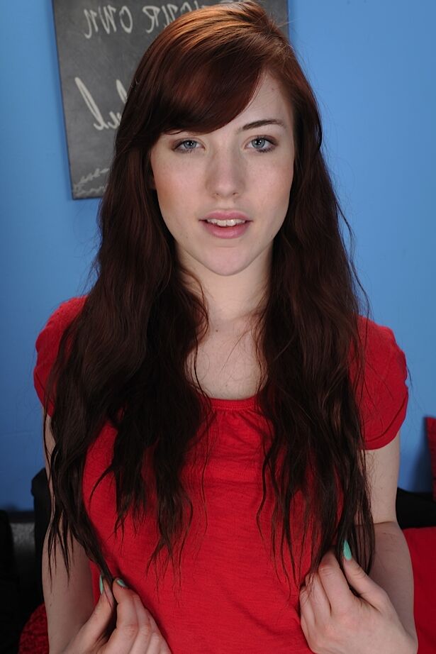 15P Young looking girl Gwen Stark stretches her moist twat wide open for a closeup