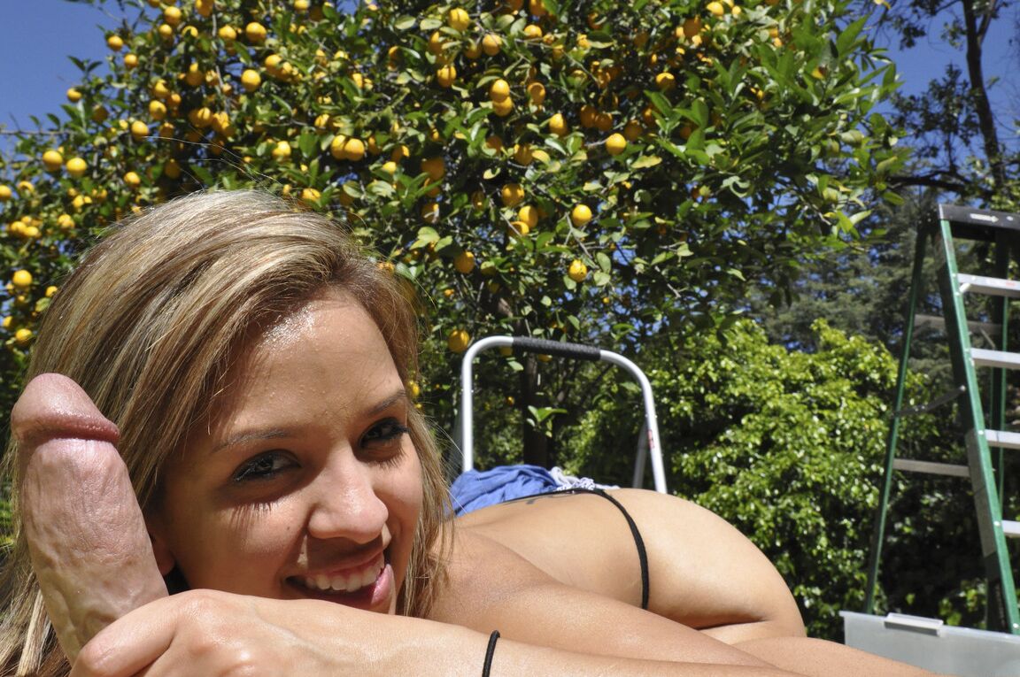 21P American with natural tits Jessika Kim Gonzales gets smashed in the backyard