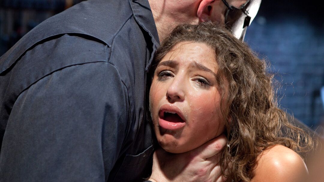 21P gefesselt Abella Danger, Sgt Major
