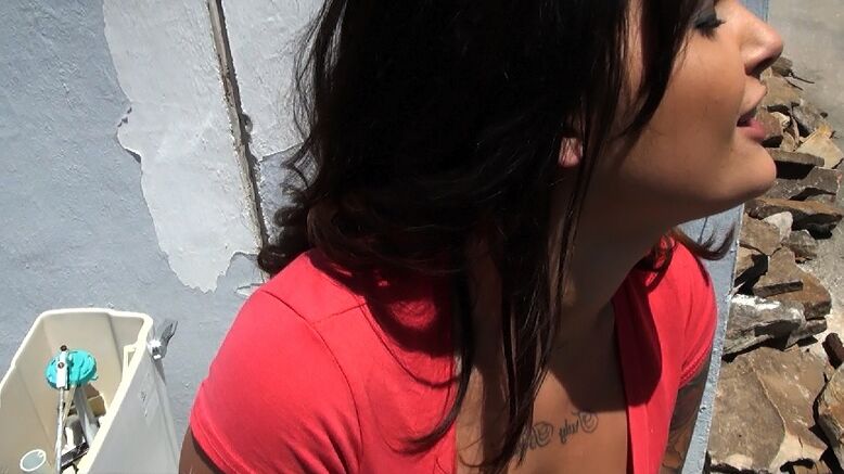 16P Brunette hooker sucks off a cock on the street in POV mode