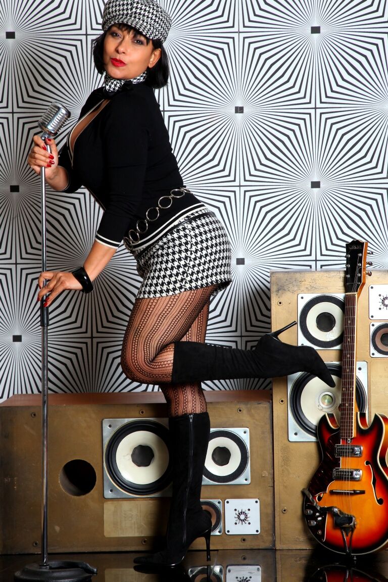 14P Retro Danica in 60s style mini skirt, pantyhose and boots