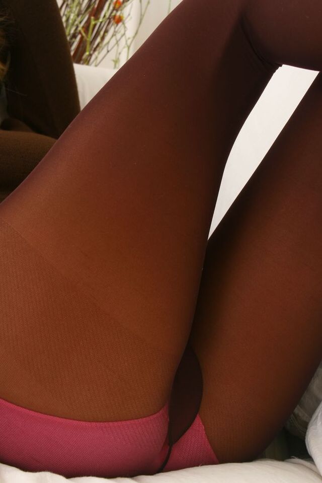 16P Blonde secretary Jennifer unleashes her nice tits while wearing pantyhose