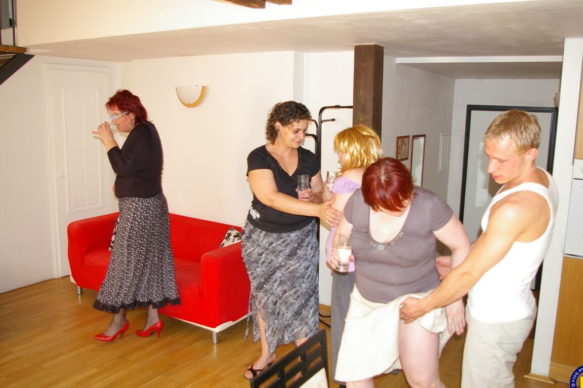 21P Wild amateur BBWs get their snatches pounded by a teenage dude in an orgy