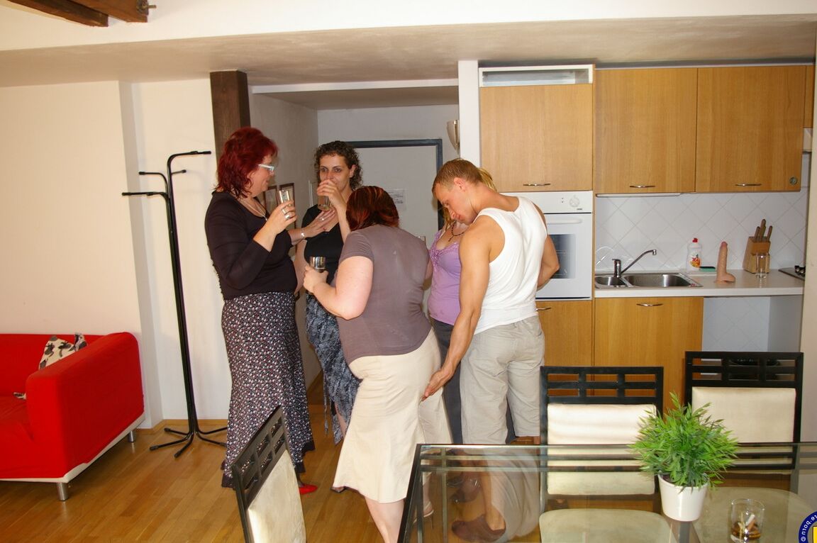 21P Wild amateur BBWs get their snatches pounded by a teenage dude in an orgy