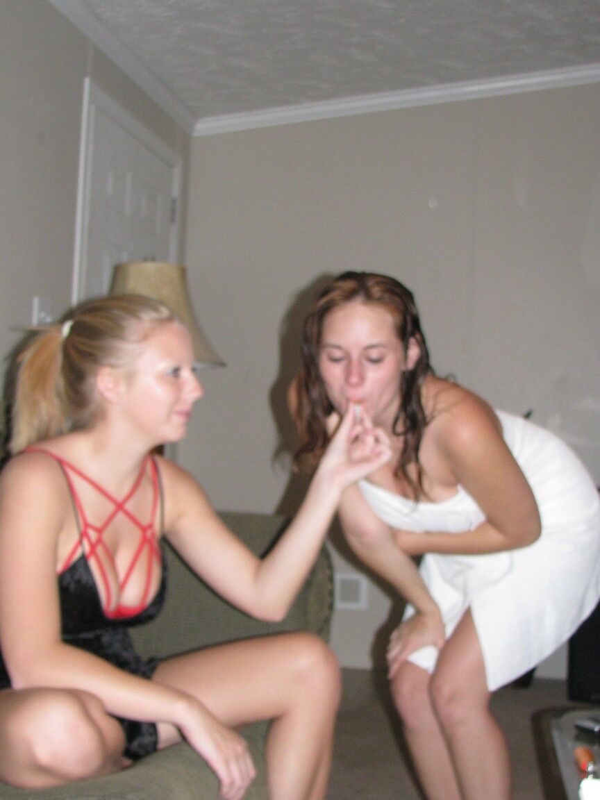 21P Kinky teens with big tits flaunt their curves and butts on a boat