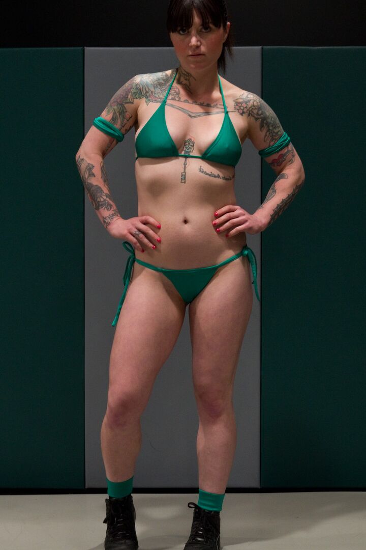 21P Ultimate Surrender Ariel X, Vivienne Del Rio