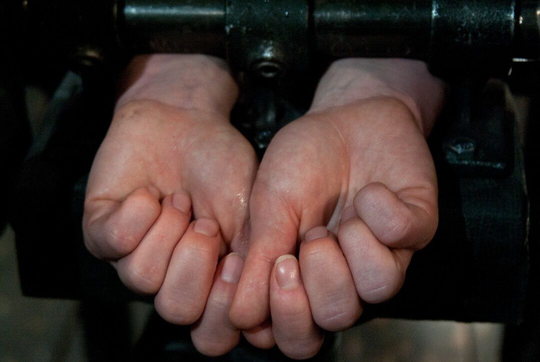 21P Device Bondage Lindsey Grant
