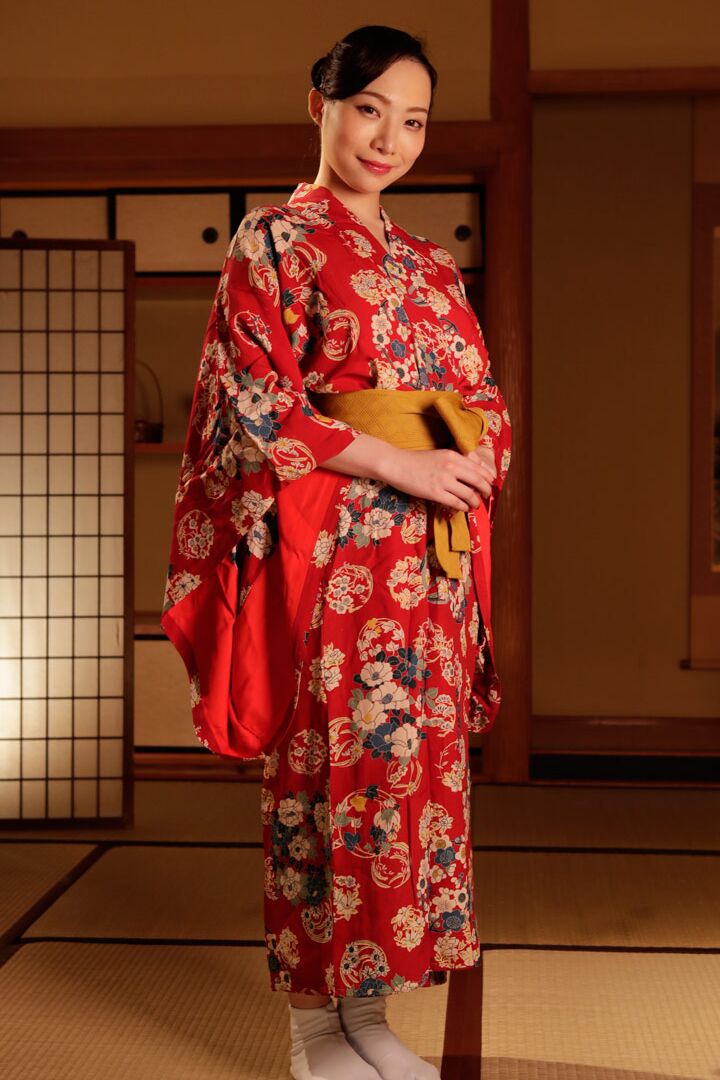 21P Massagista japonesa sacanagem Hasumi Yoshioka dando prazer a seu cliente com uma foda crua