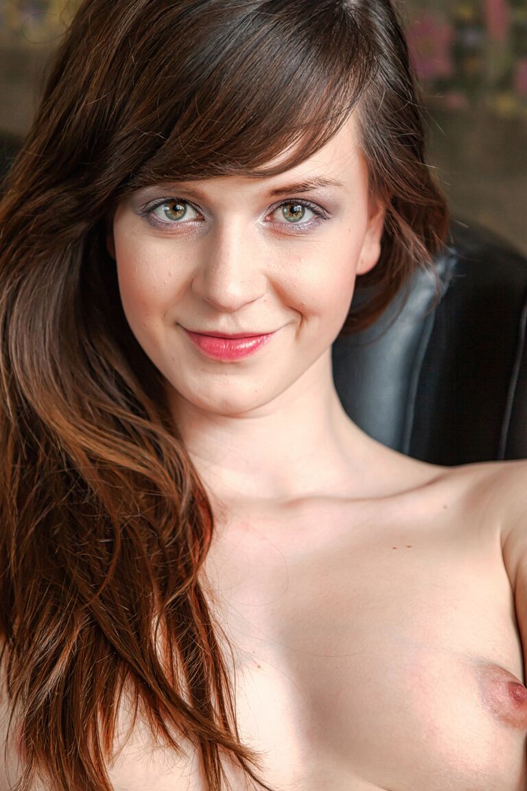 21P Goddess Nudes Tyna