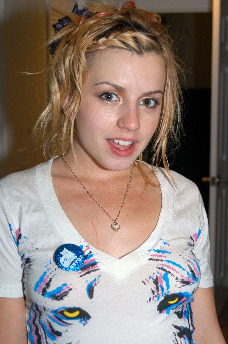 17P юная девушка Lexi Belle