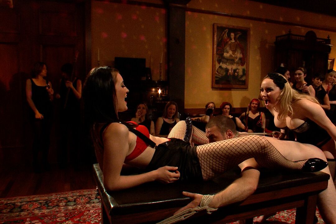 21P Divine Bitches Aiden Starr, Bobbi Starr, DJ, Jesse Carl, Kimberly Kane, Maitresse Madeline Marlowe, Zak Tyler