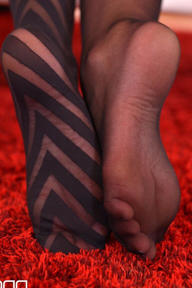 21P Piernas y pies calientes Blanche Bradburry, Victoria Summers