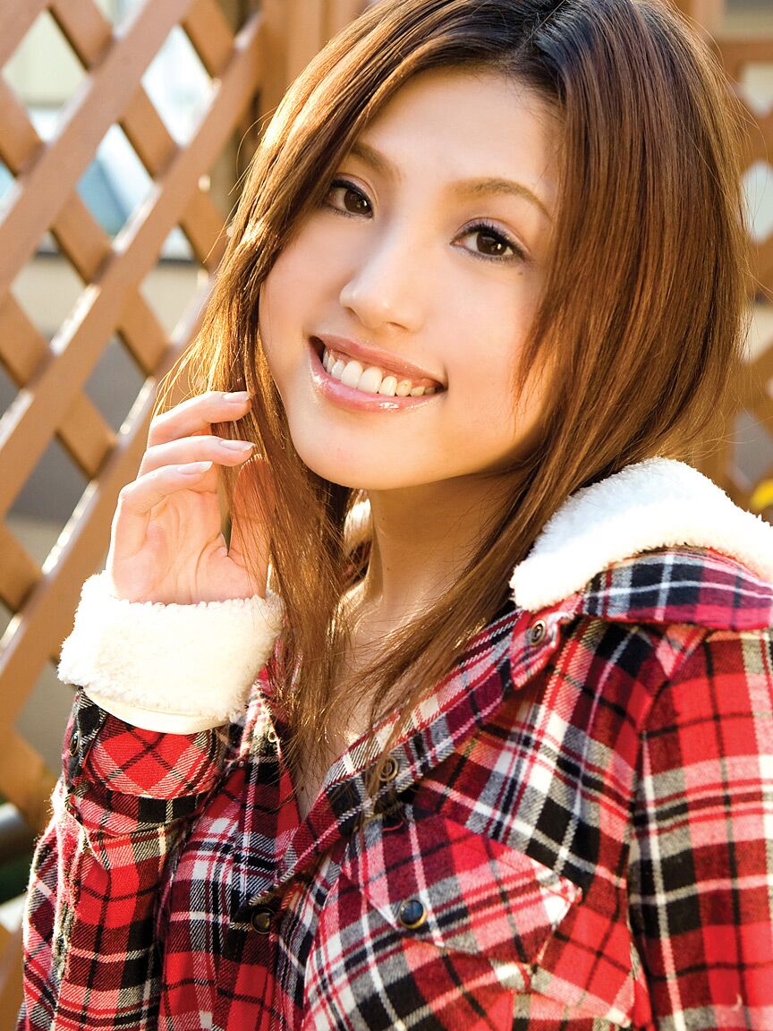 12P 愛らしいアジアのティーン水沢莉乃がドンに乗る前にストリップして69を楽しむ