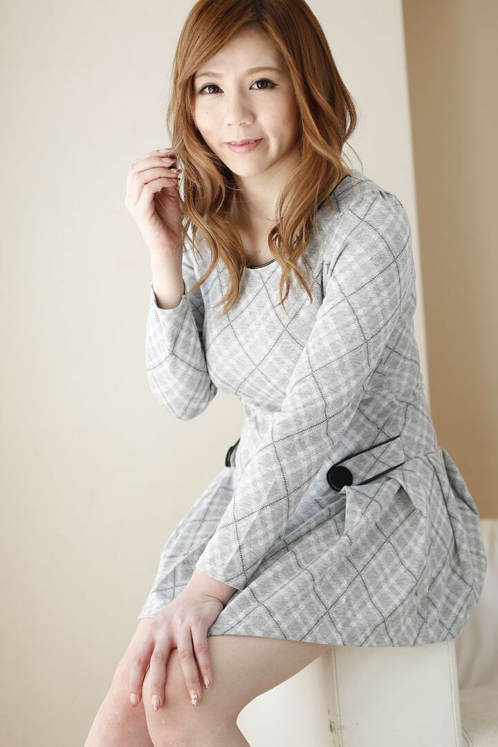19P La hermosa japonesa Maki Koizumi follada en diferentes lugares