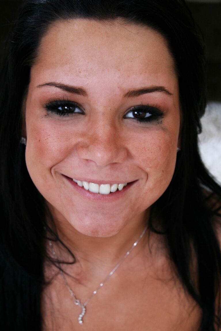 21P Shy brunette Tanner Mayes strips, kneels down and sucks a big dick