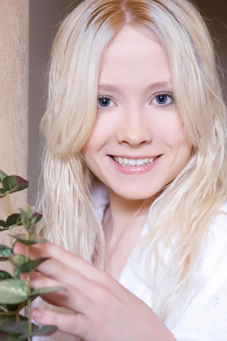 21P Erotic Beauty Elizee A