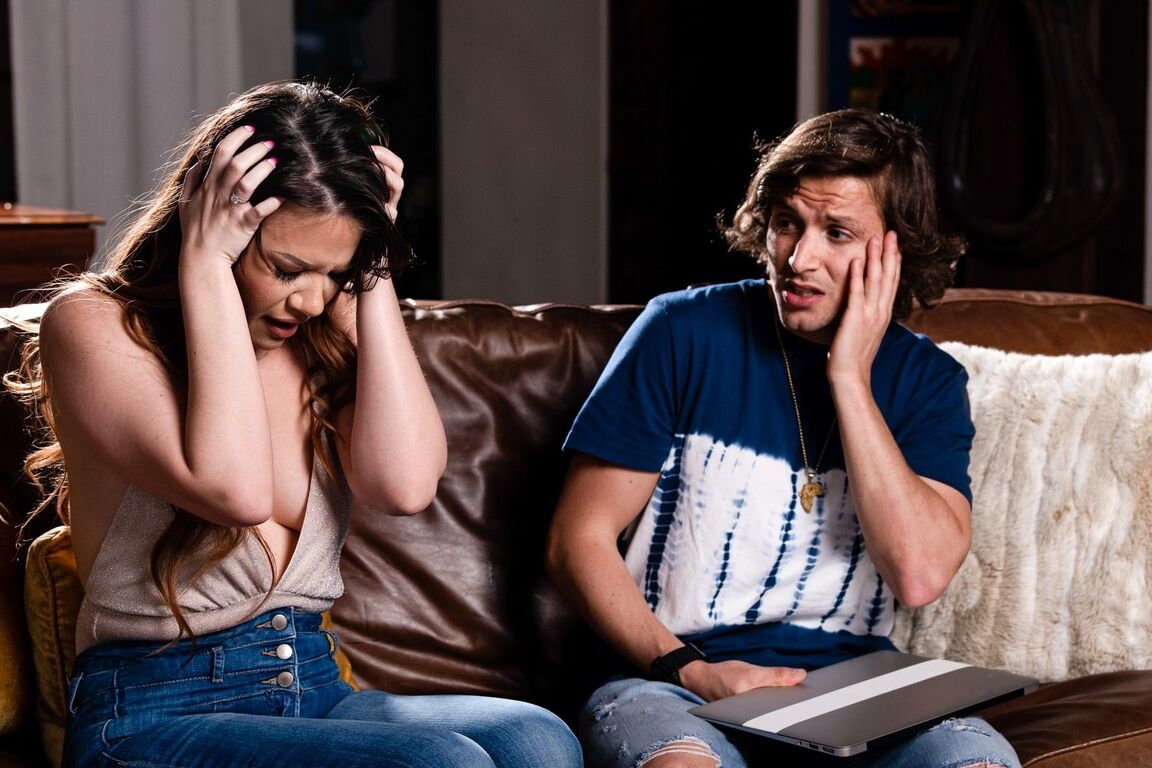 21P Hora adulta Alison Rey, Jay Romero