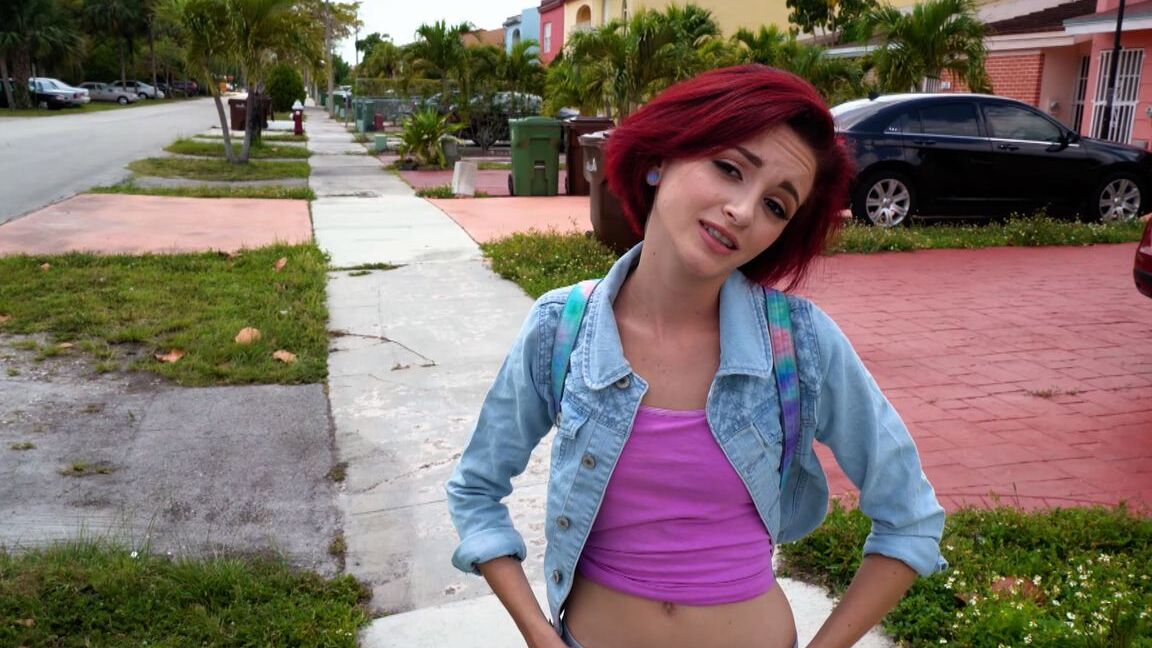 21P Redhead cutie Lola Fae enjoys assfucking and warm cum in the car