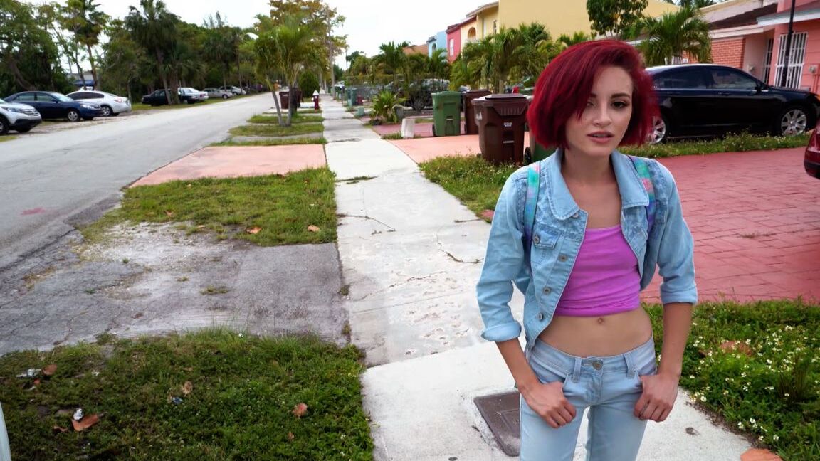 21P Redhead cutie Lola Fae enjoys assfucking and warm cum in the car