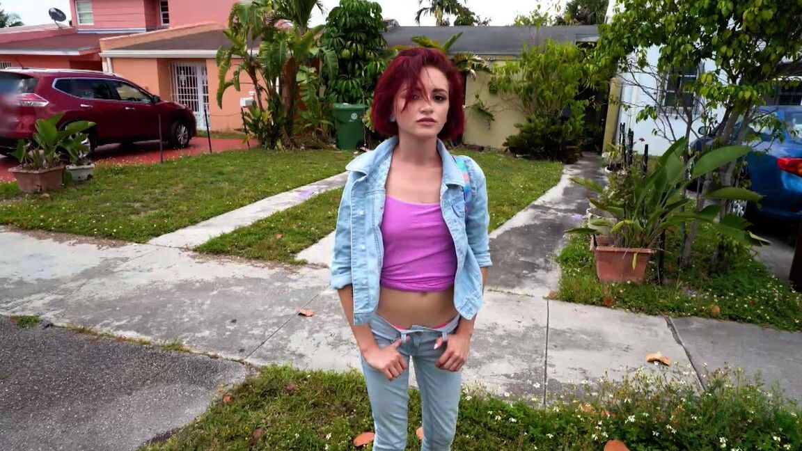 21P Redhead cutie Lola Fae enjoys assfucking and warm cum in the car