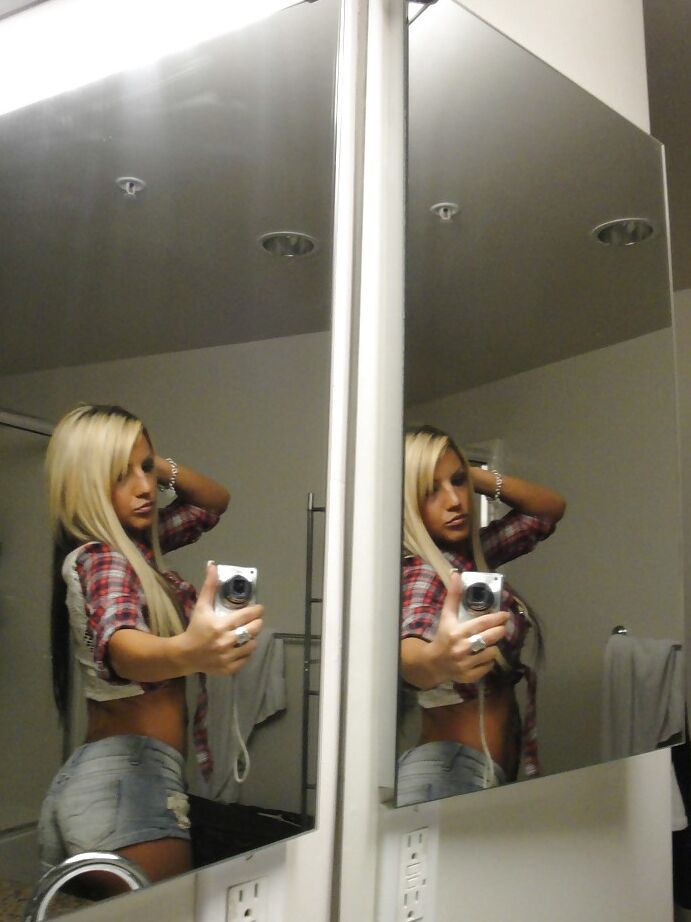 13P Perky blondie with piercing undressing and making selfies in the bath