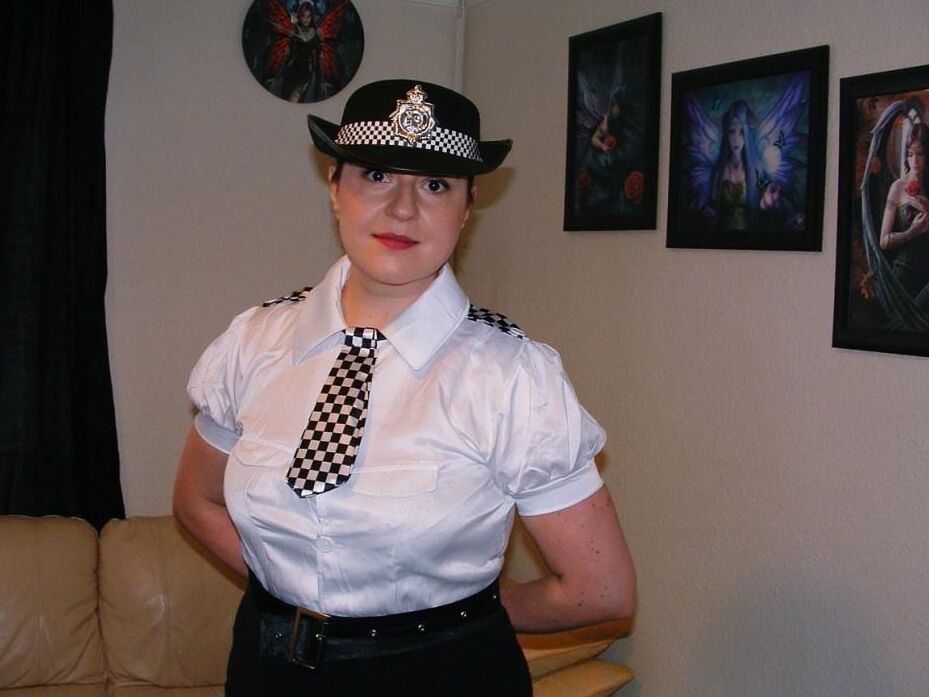 16P Black Fox Bound WPC Madalina