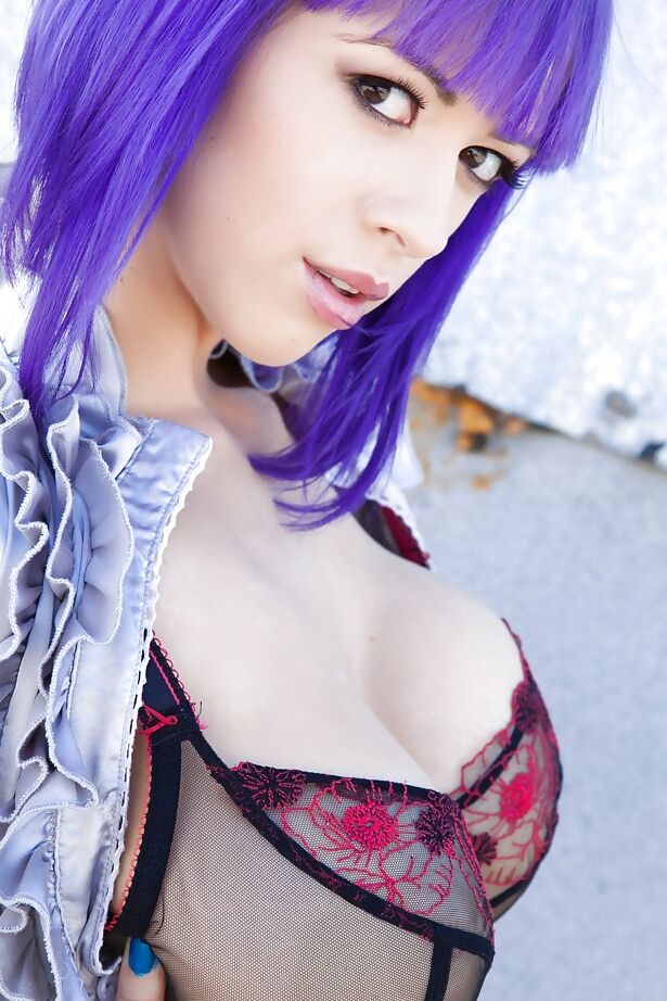 16P Well-stacked punk princess undressing and exposing her trimmed pierced pussy