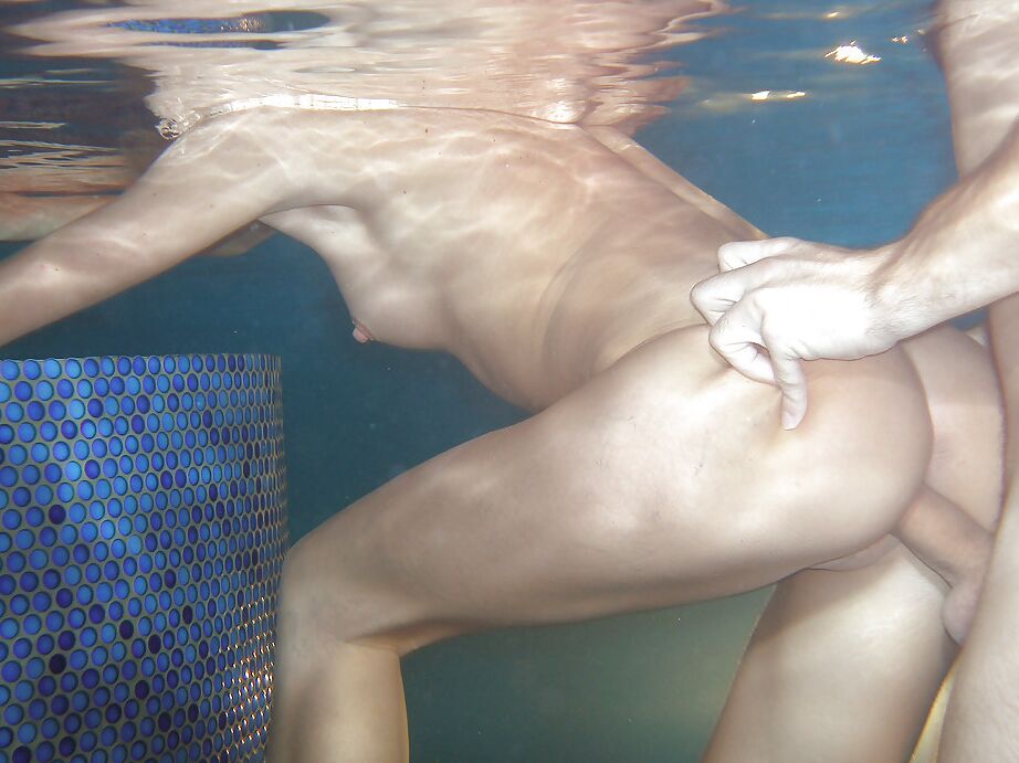 16P Loira Euro pornstar levando sexo hardcore debaixo d'água na piscina