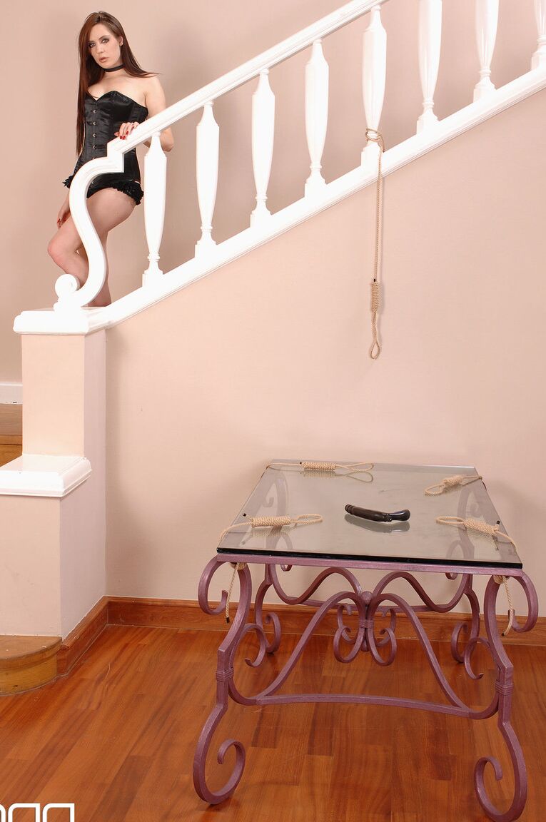 21P All natural babe Samantha Bentley undresses and pushes a toy in her asshole