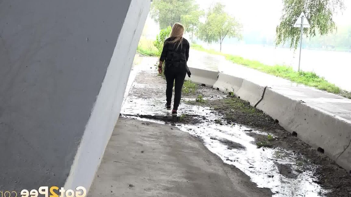 15P Gorgeous Jena Lovely pees outside on concrete
