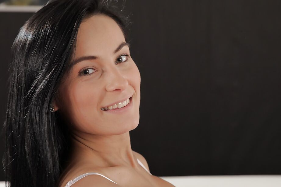 16P Euro babe Lexi Dona gets wet after pissing on self while masturbating