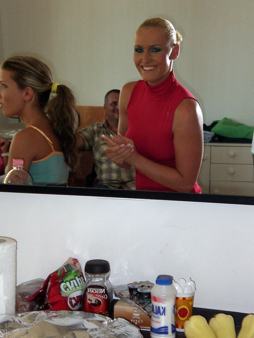 17P Behind the scenes BDSM action with blonde mistress and submissive chick