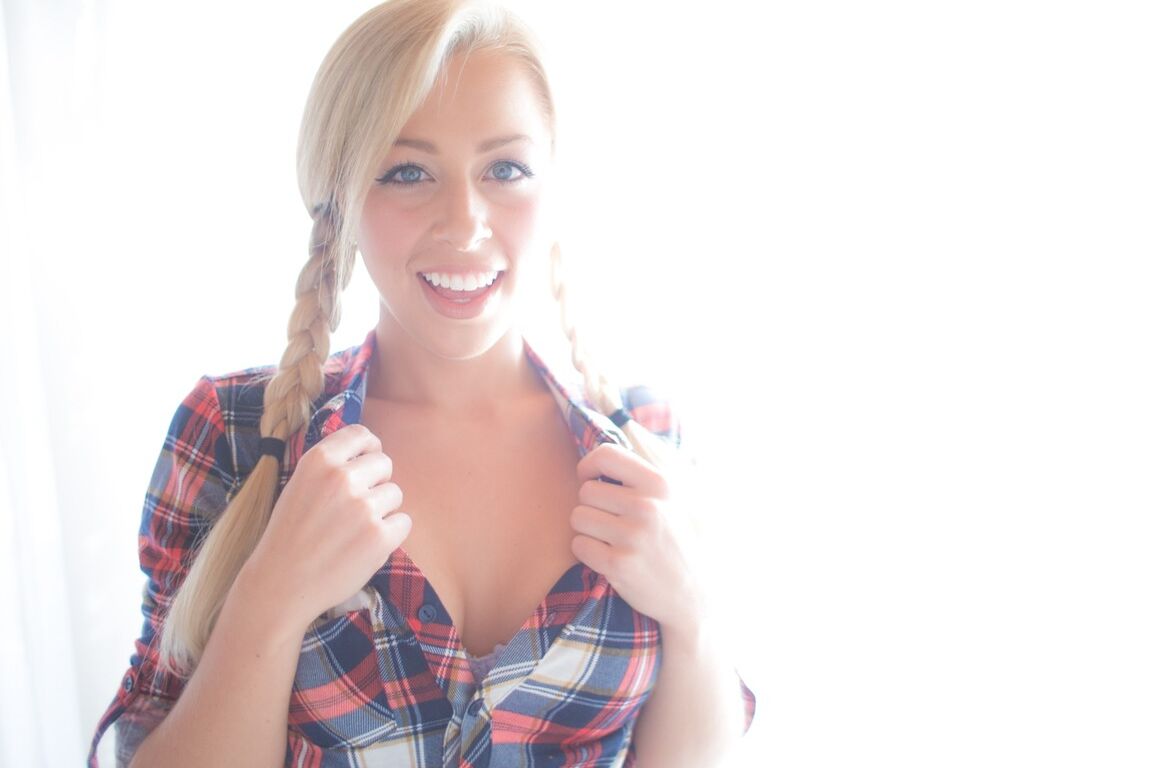 21P Beautiful busty blonde hottie Zoey Monroe spreads cheeks to show her asshole