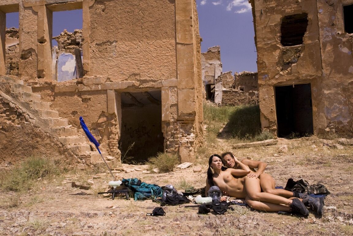 21P Brunette babe Suzie Diamond gets rammed after a paintball match