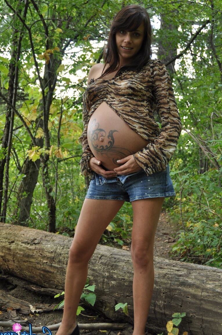 16P Pregnant amateur Brianna shows tits and twat plus swollen belly in the woods