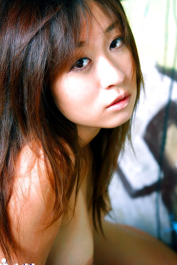 16P Foxy adolescente asiática Risa Misaki descobrindo suas curvas tentadoras