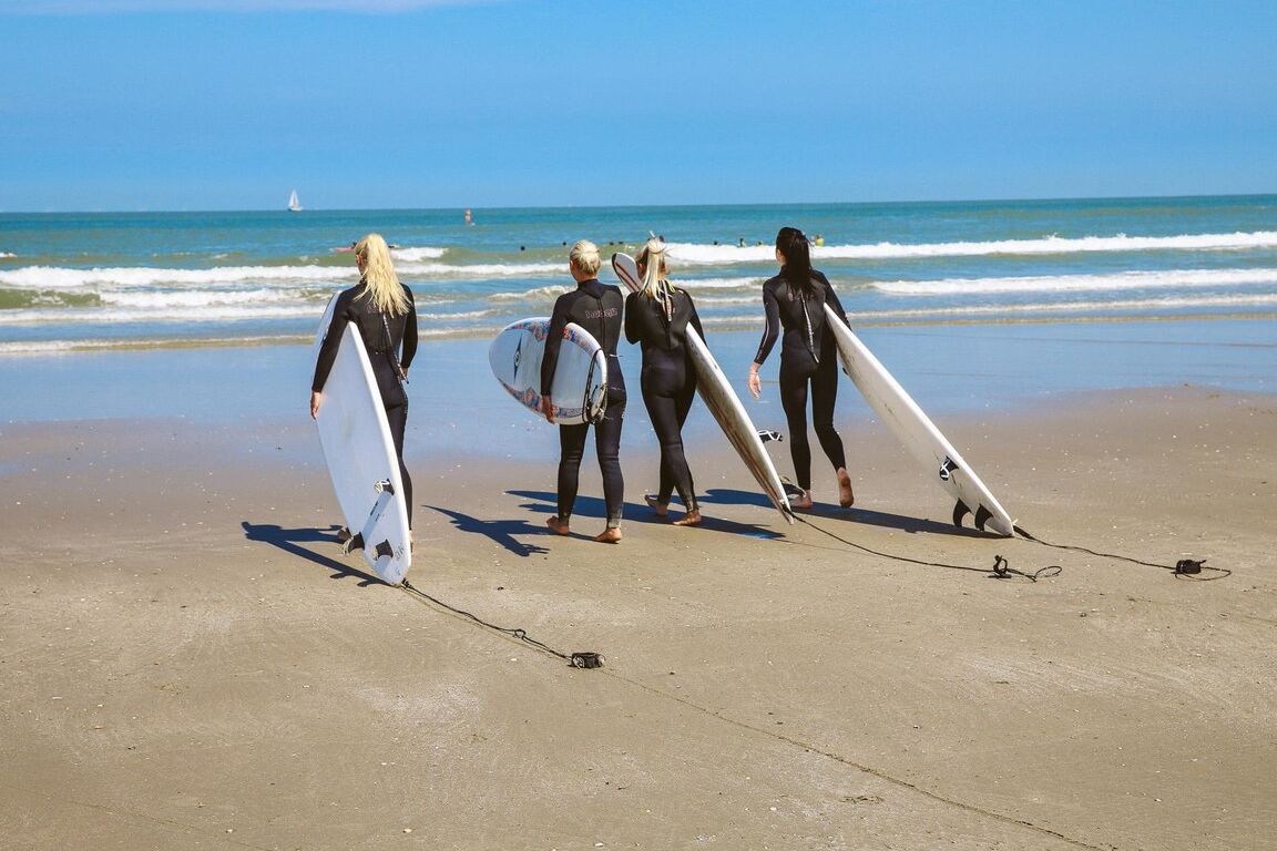 21P Club Seventeen Daniella C, Jessie C, Naomi I, Vanda L