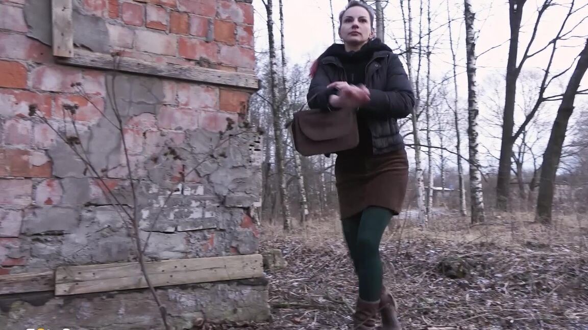 15P Caucasian girl pulls down her tights for a piss behind an abandoned building