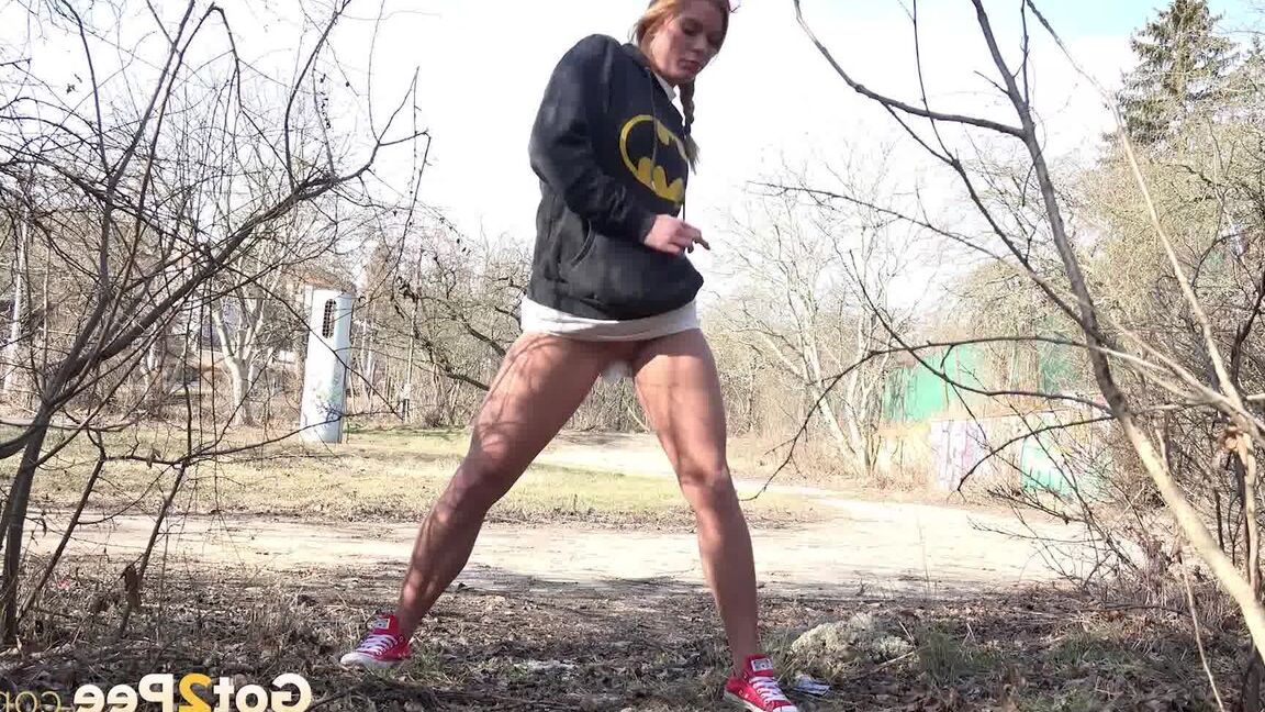 15P Chrissy Fox needs to relieve her piss desperation