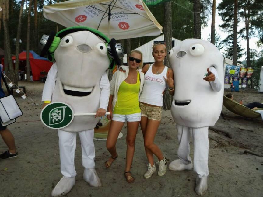 18P Clube Dezessete Katy E