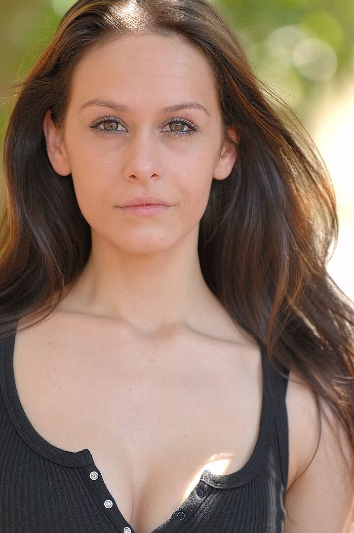15P FTV Girls Kara mostra seus peitos doces
