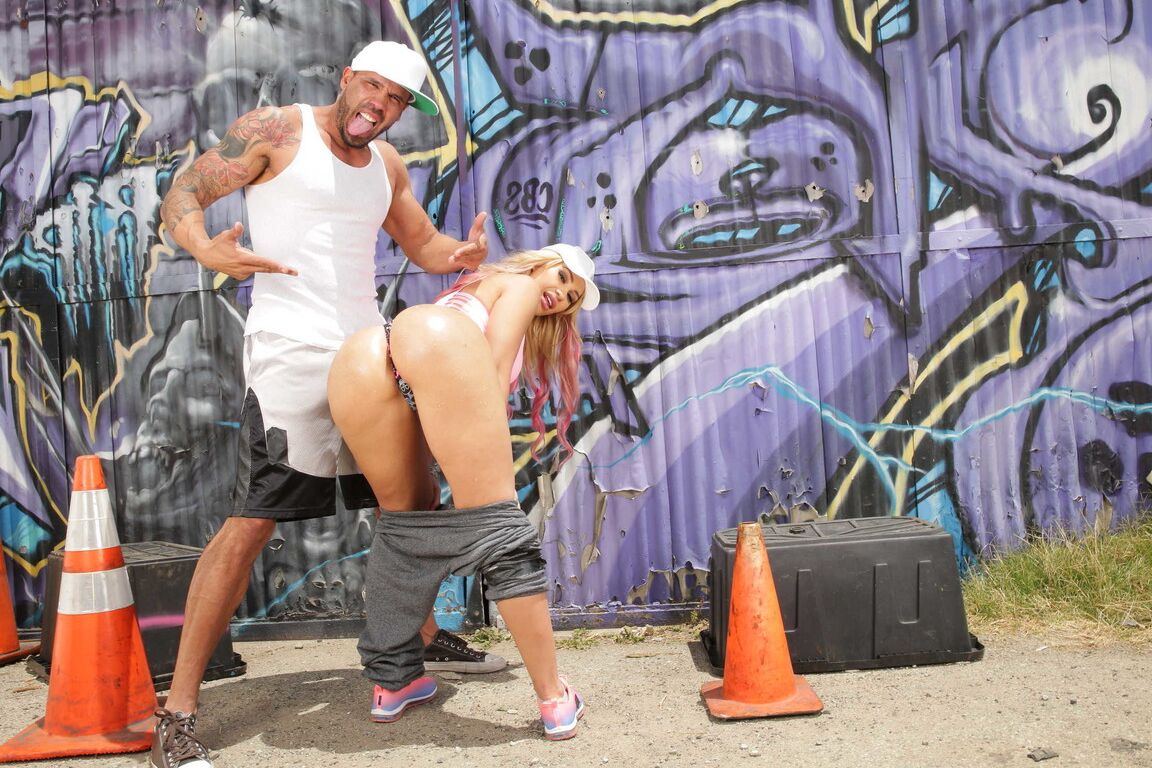 21P Big Wet Butts Assh Lee, Karlo Karerra