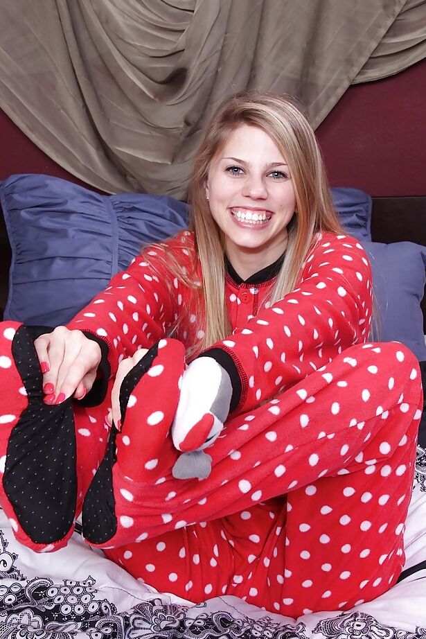 16P Young first timer Kassie Kensington removing her pajamas to model nude on bed