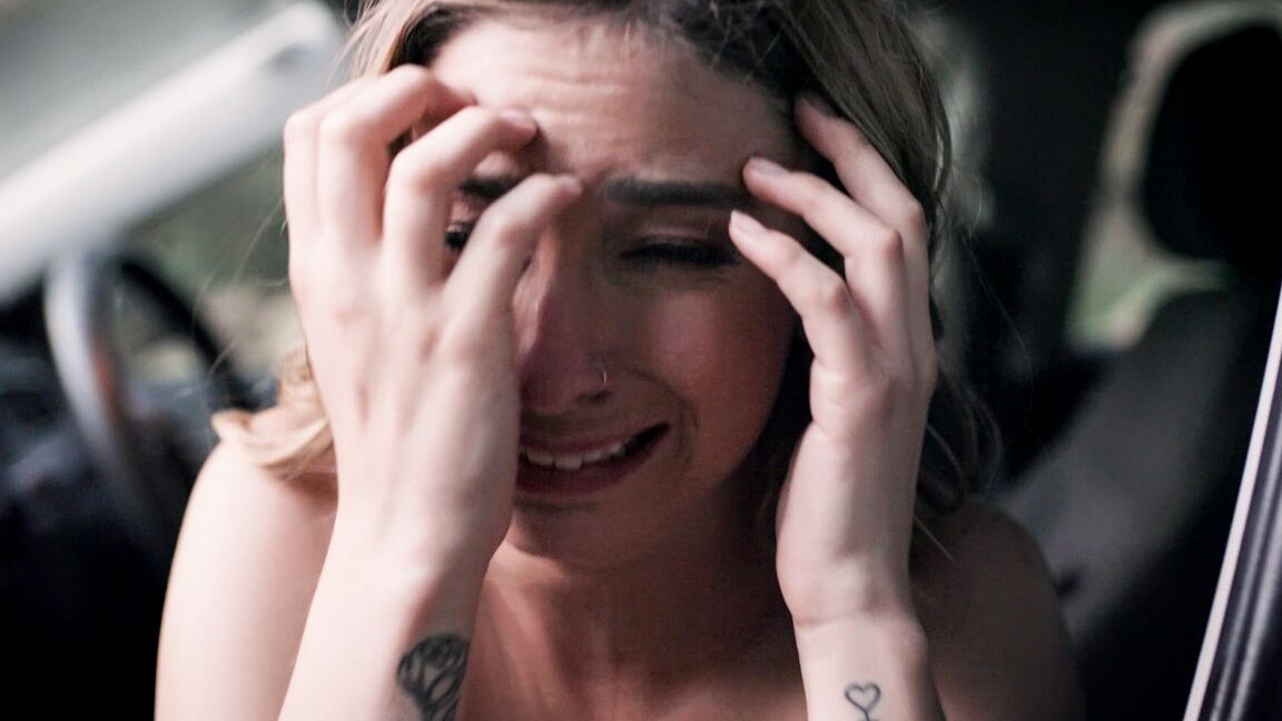 21P A adolescente carona Kristen Scott fazendo sexo oral com um estranho ao ar livre