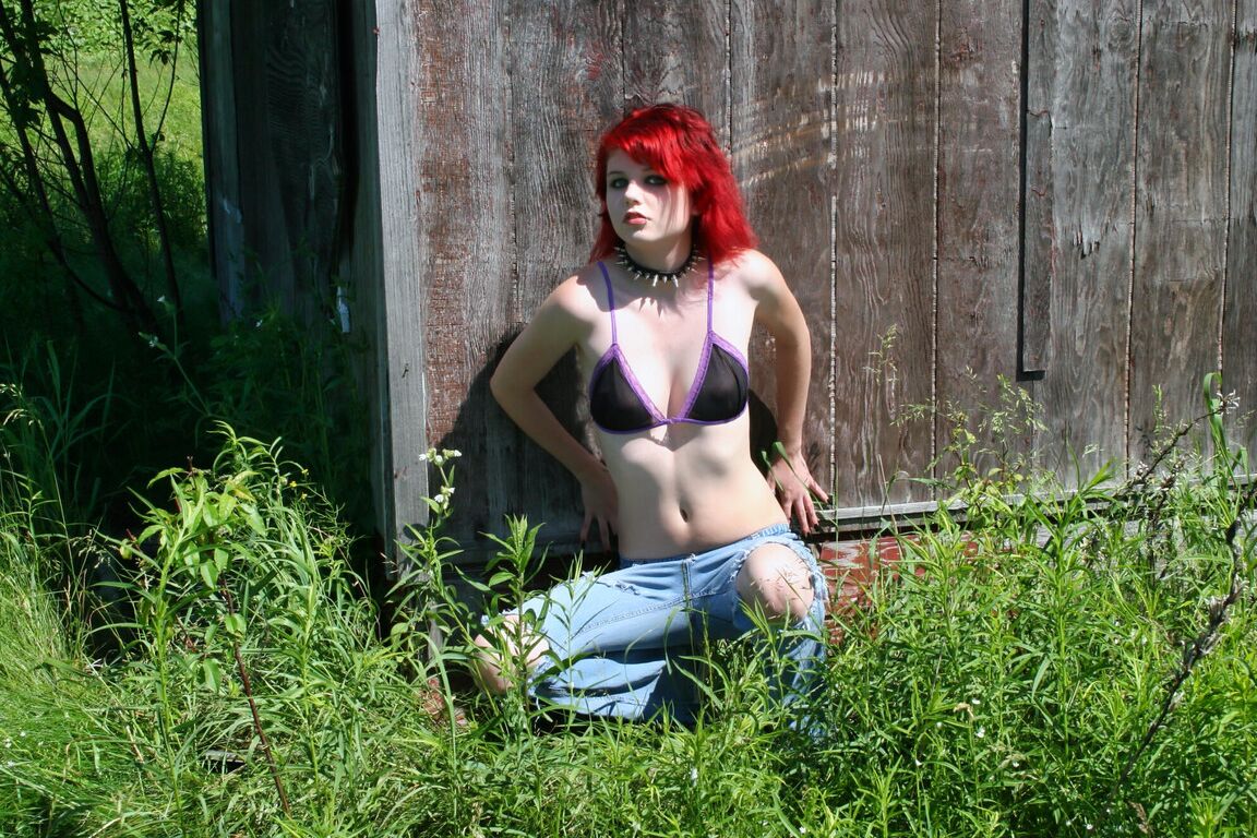 12P Kinky Florida Amateurs Teen Satine Outside 2Panties, Mamelons Gonflés, Teen