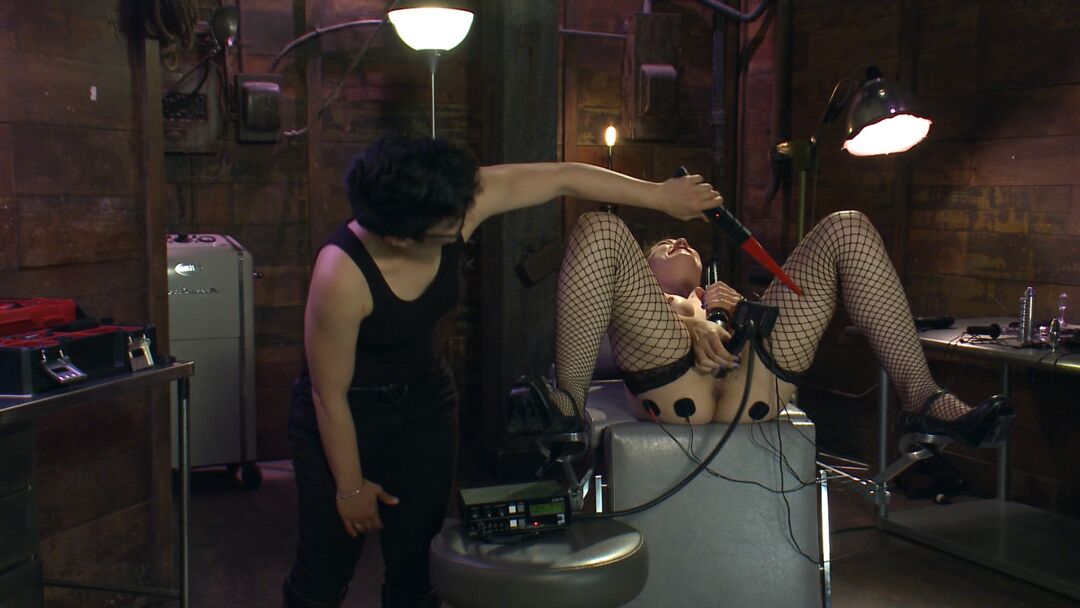 17P Pain slut Ingrid Mouth gets wired up for shocking electrical play