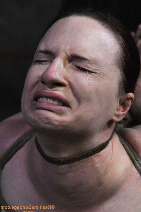 16P BDSM freak Claire Adams mummified in latex and brutally tortured