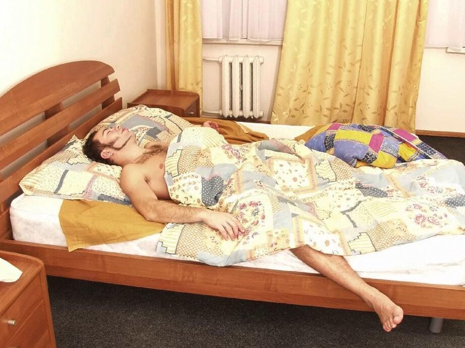 21P Hungarian Honeys Julia Kuptsov